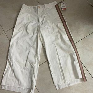NWT Zara  White Denim Wide leg pants w strpes on the sies